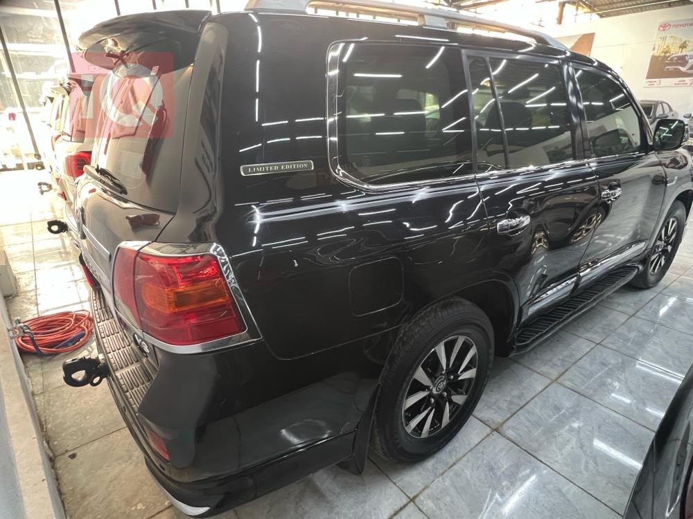 تويوتا لاندكروزر